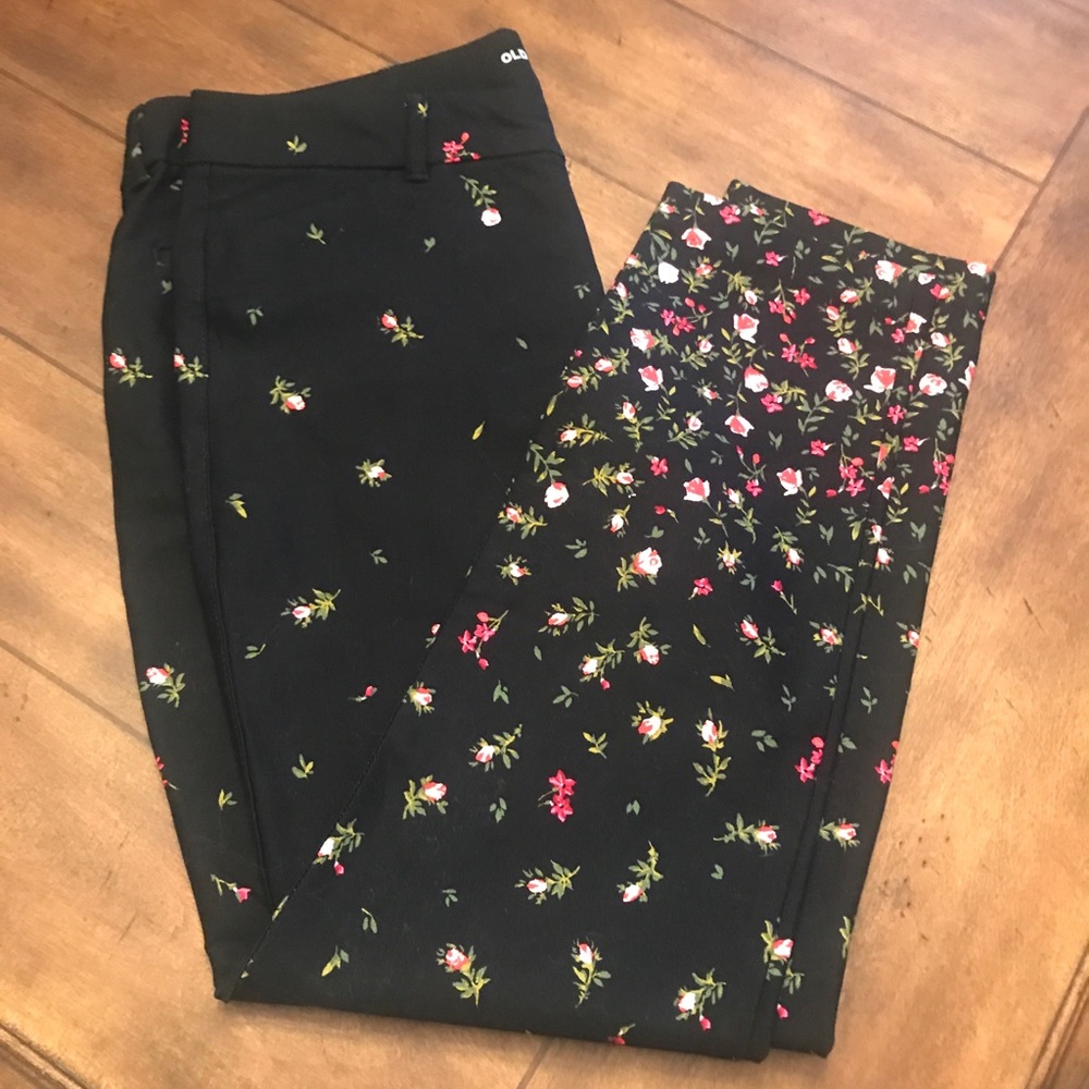 Old Navy Pixie Midrise Pants